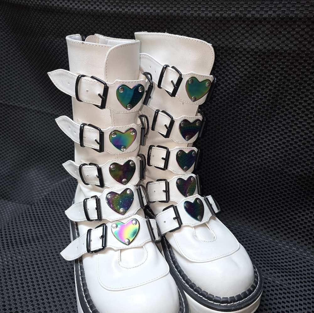Demonia Emily 330 white high heart boots size 8 EUC